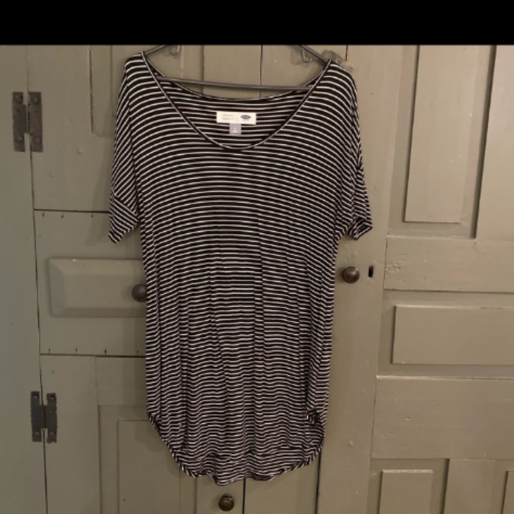 Old navy maternity top & kimono